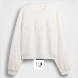 GAP VintageSoft STUDIO White Sweatshirt